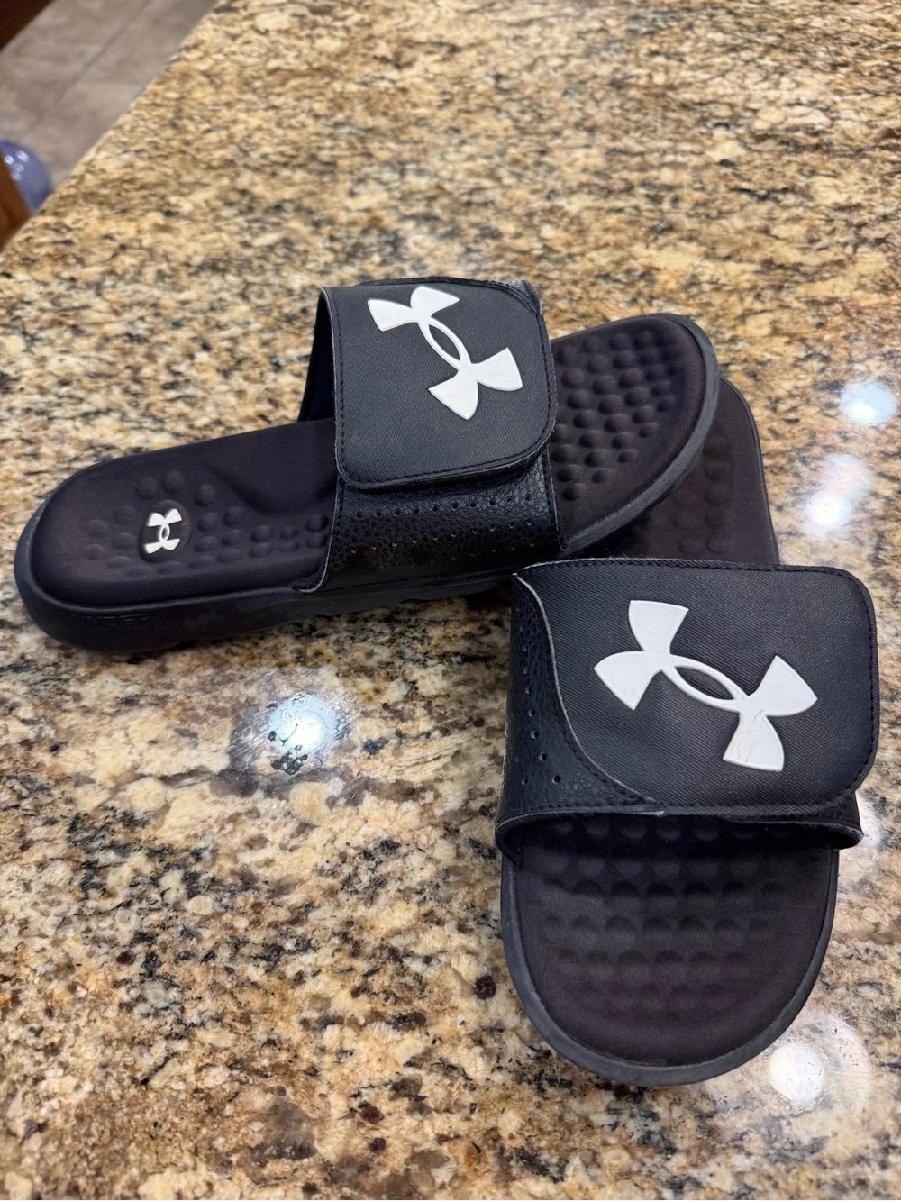 Under Armour kids slip